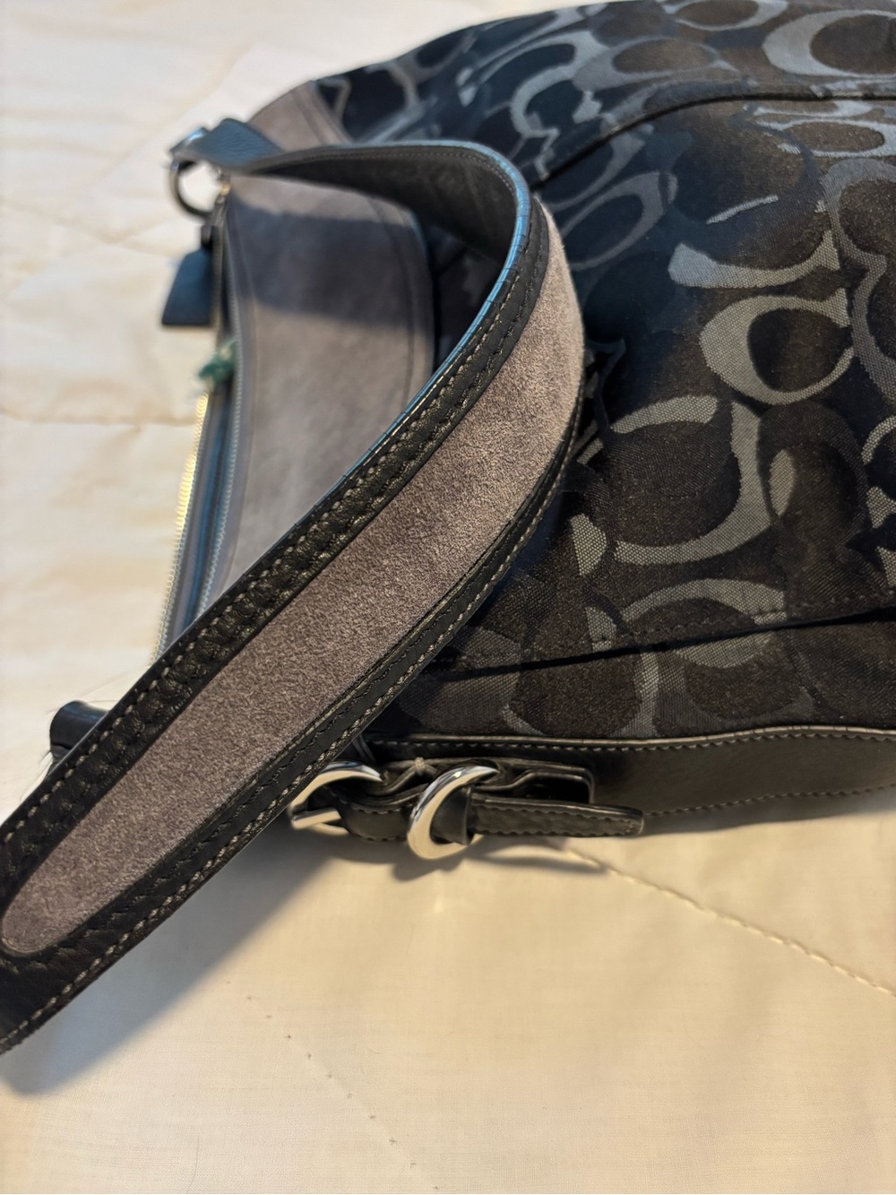 Vintage Coach Brand Chelsea Optic Black Signature Shoulder Hobo Bag - Picture 5 of 5